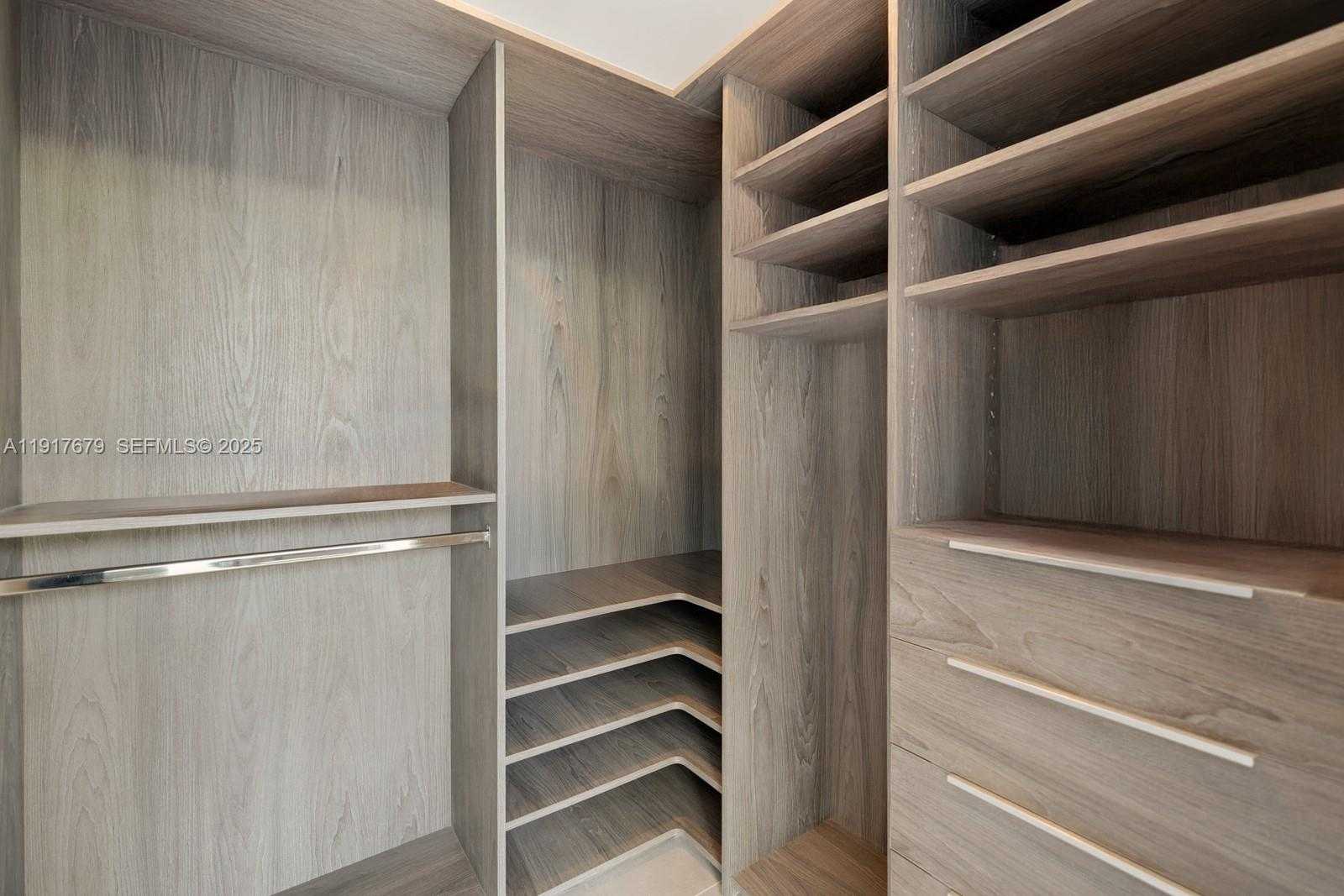 Small Image of 1379 NORTH VENETIAN WAY, Miami Number 39