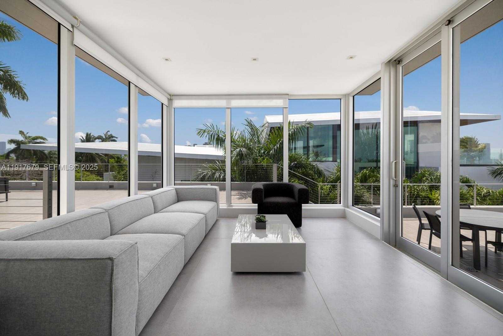 Small Image of 1379 NORTH VENETIAN WAY, Miami Number 43