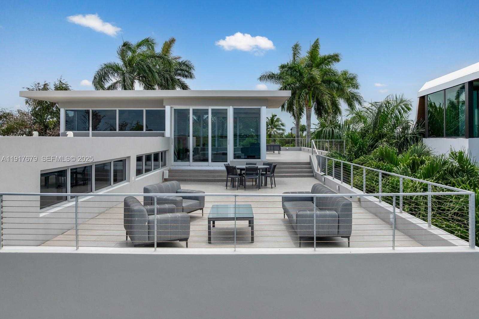 Small Image of 1379 NORTH VENETIAN WAY, Miami Number 44