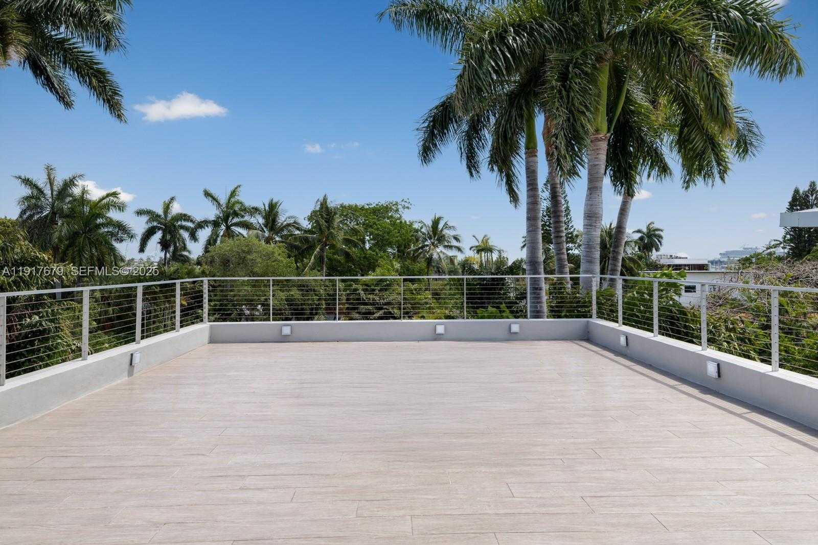 Small Image of 1379 NORTH VENETIAN WAY, Miami Number 47