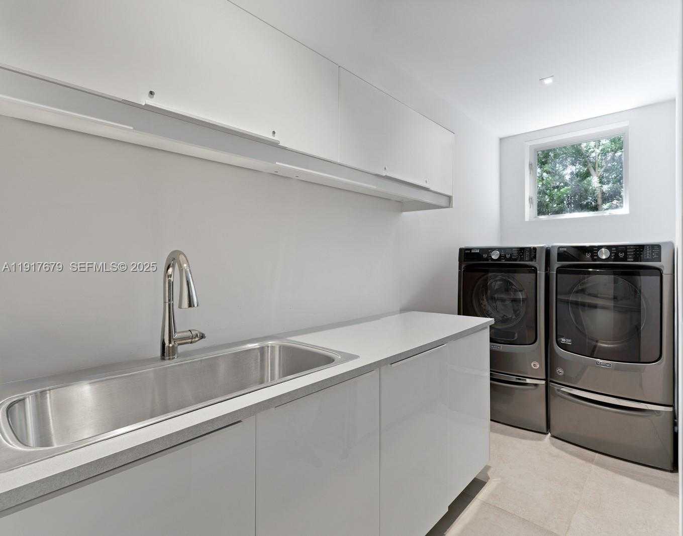 Small Image of 1379 NORTH VENETIAN WAY, Miami Number 48