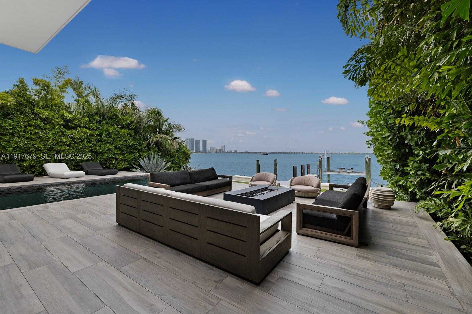 Small Image of 1379 NORTH VENETIAN WAY, Miami Number 51