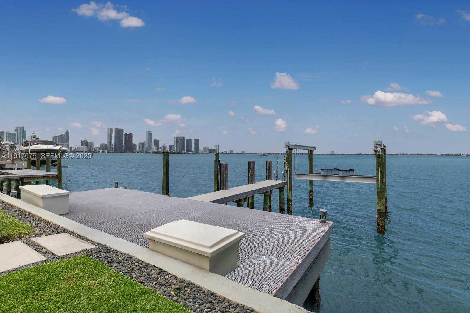 Small Image of 1379 NORTH VENETIAN WAY, Miami Number 54