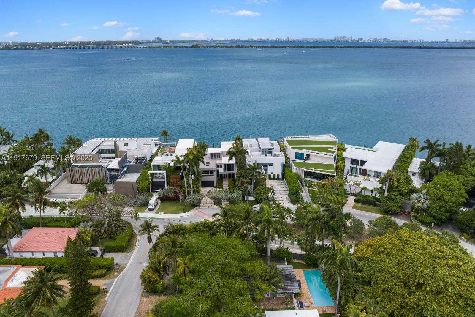 Small Image of 1379 NORTH VENETIAN WAY, Miami Number 55