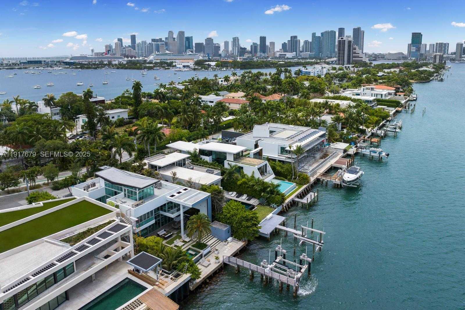 Small Image of 1379 NORTH VENETIAN WAY, Miami Number 8