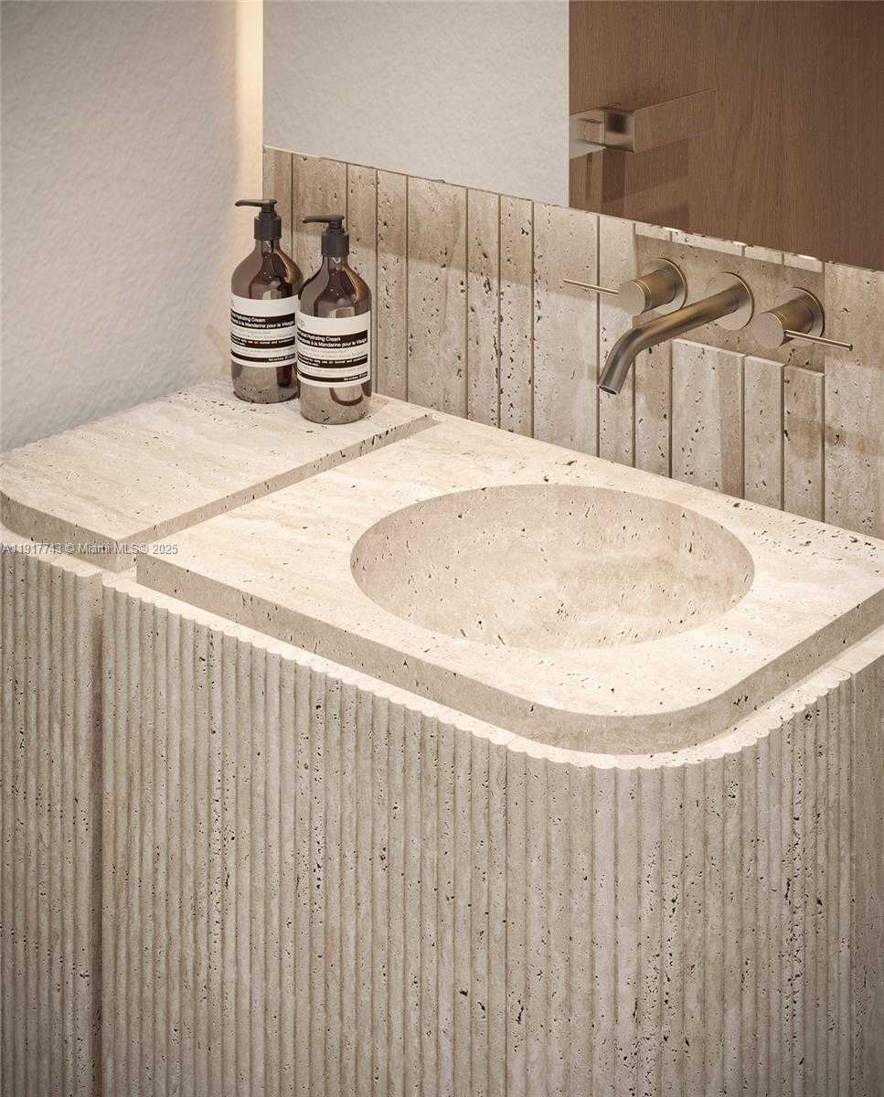 Small Image of 420 SUNSET DR, Coral Gables Number 23