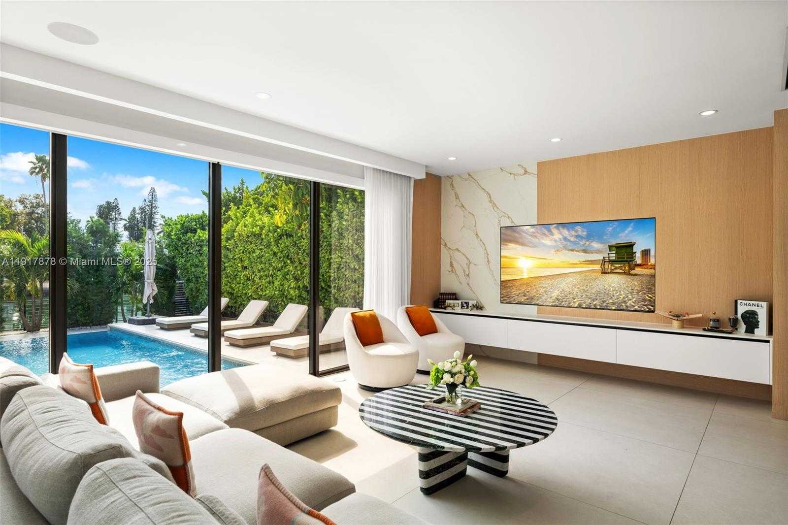 Small Image of 710 SOUTH SHORE DR, Miami Beach Number 8