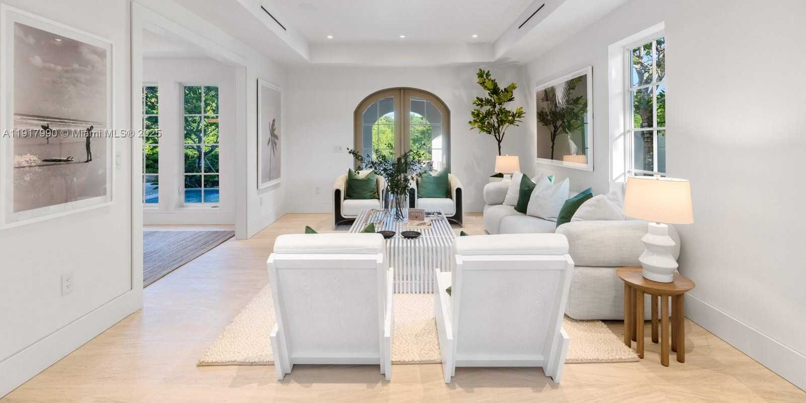 Small Image of 2219 IBIS ISLE ROAD E, Palm Beach Number 12