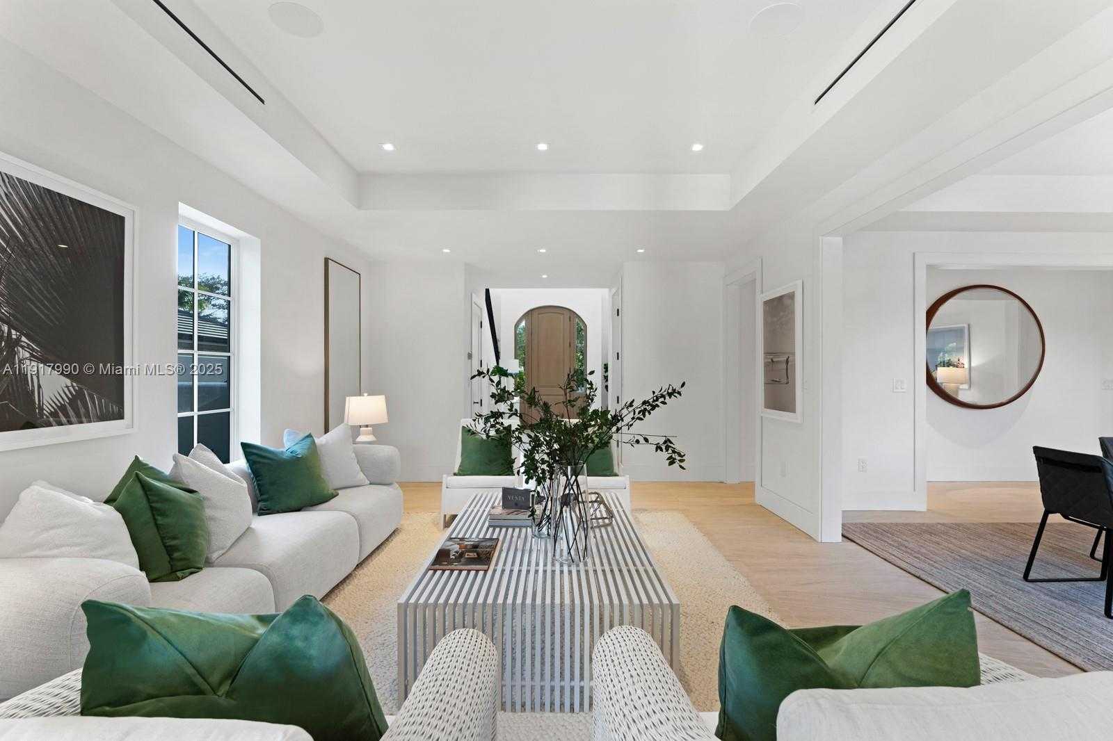 Small Image of 2219 IBIS ISLE ROAD E, Palm Beach Number 13