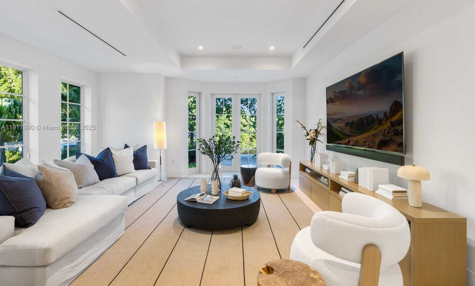 Small Image of 2219 IBIS ISLE ROAD E, Palm Beach Number 15