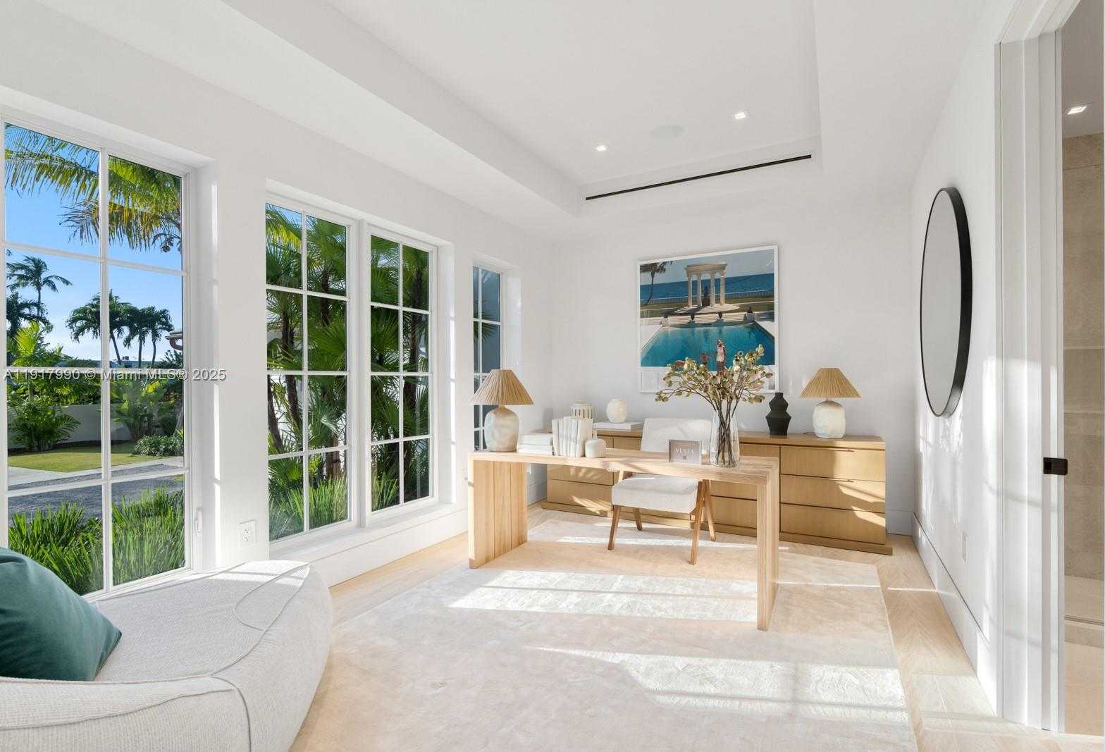 Small Image of 2219 IBIS ISLE ROAD E, Palm Beach Number 22