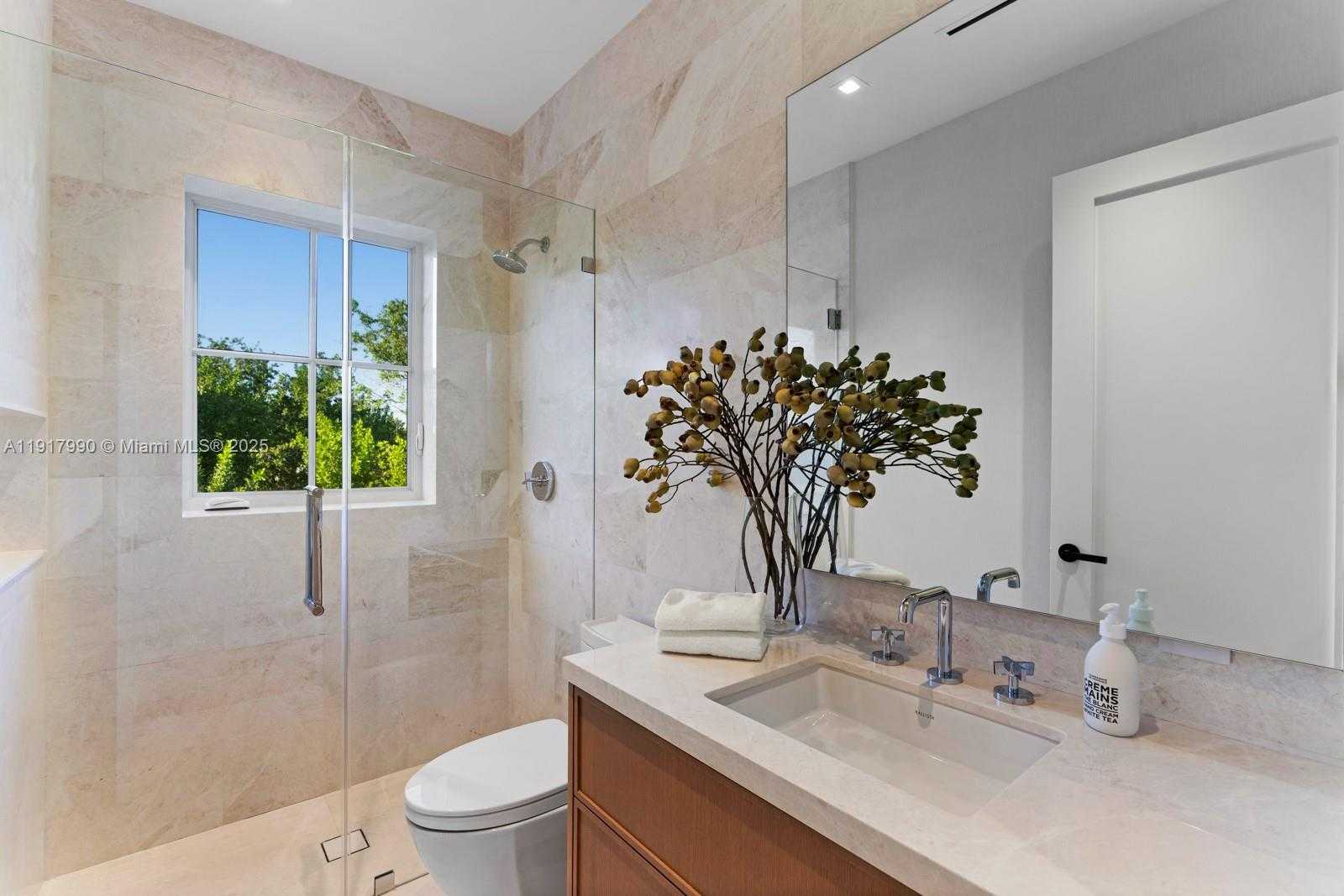 Small Image of 2219 IBIS ISLE ROAD E, Palm Beach Number 45