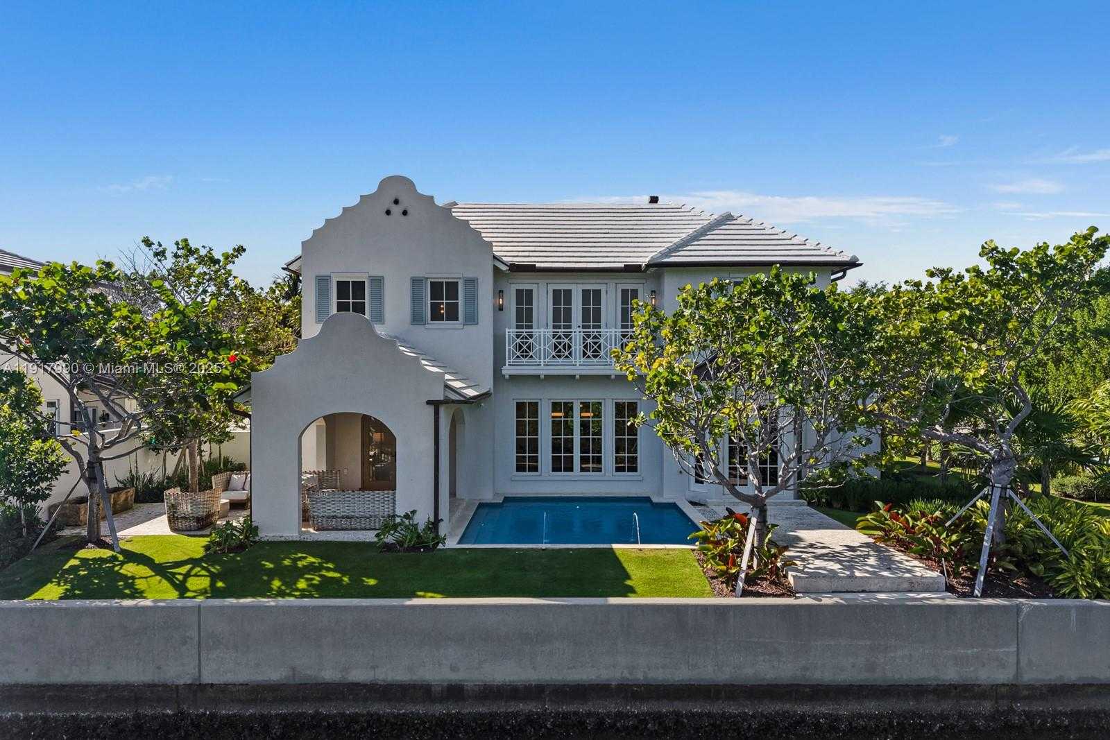 Small Image of 2219 IBIS ISLE ROAD E, Palm Beach Number 47