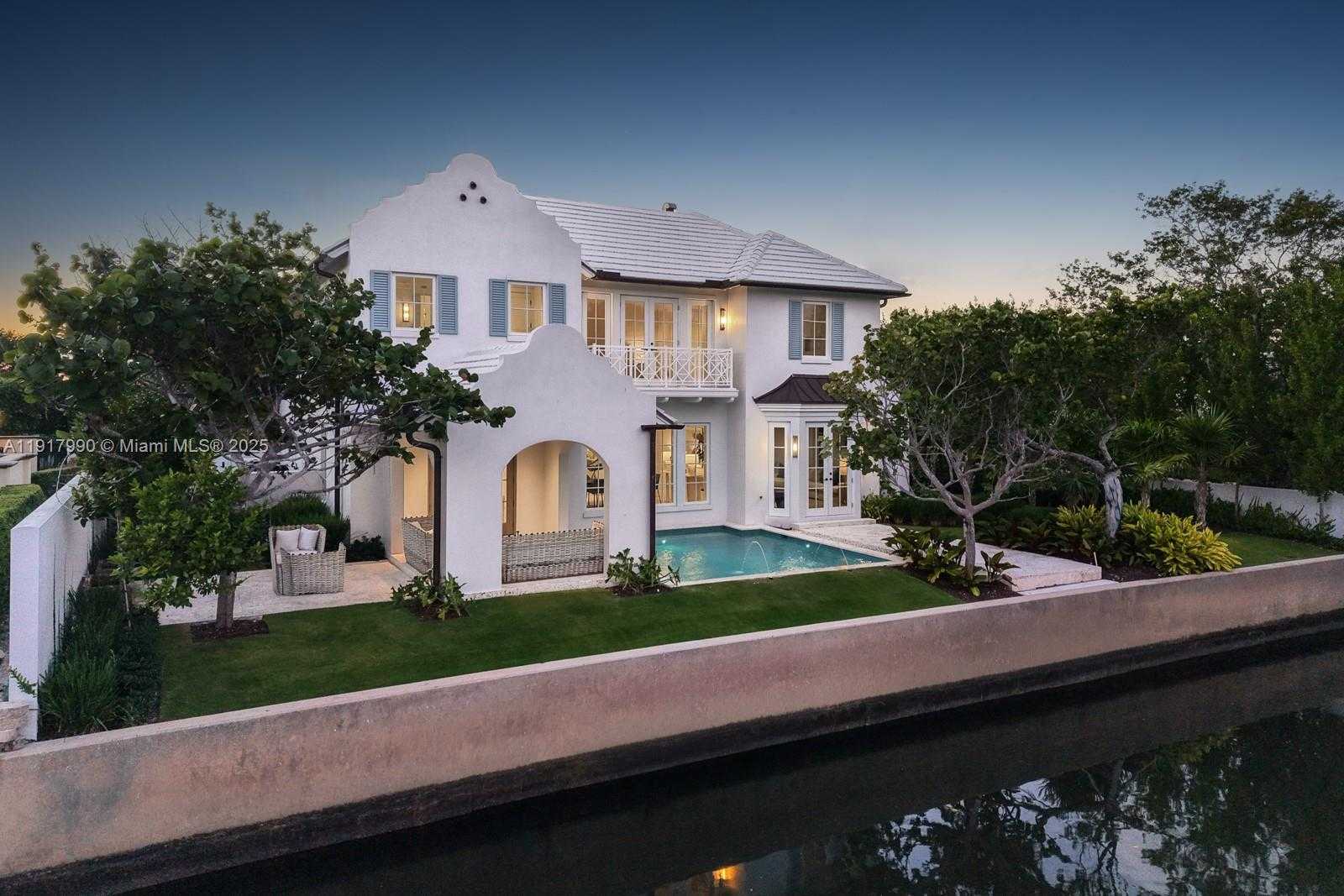 Small Image of 2219 IBIS ISLE ROAD E, Palm Beach Number 49