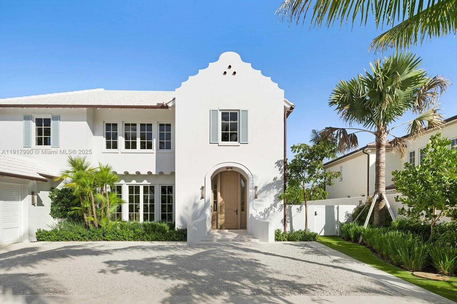 Small Image of 2219 IBIS ISLE ROAD E, Palm Beach Number 6