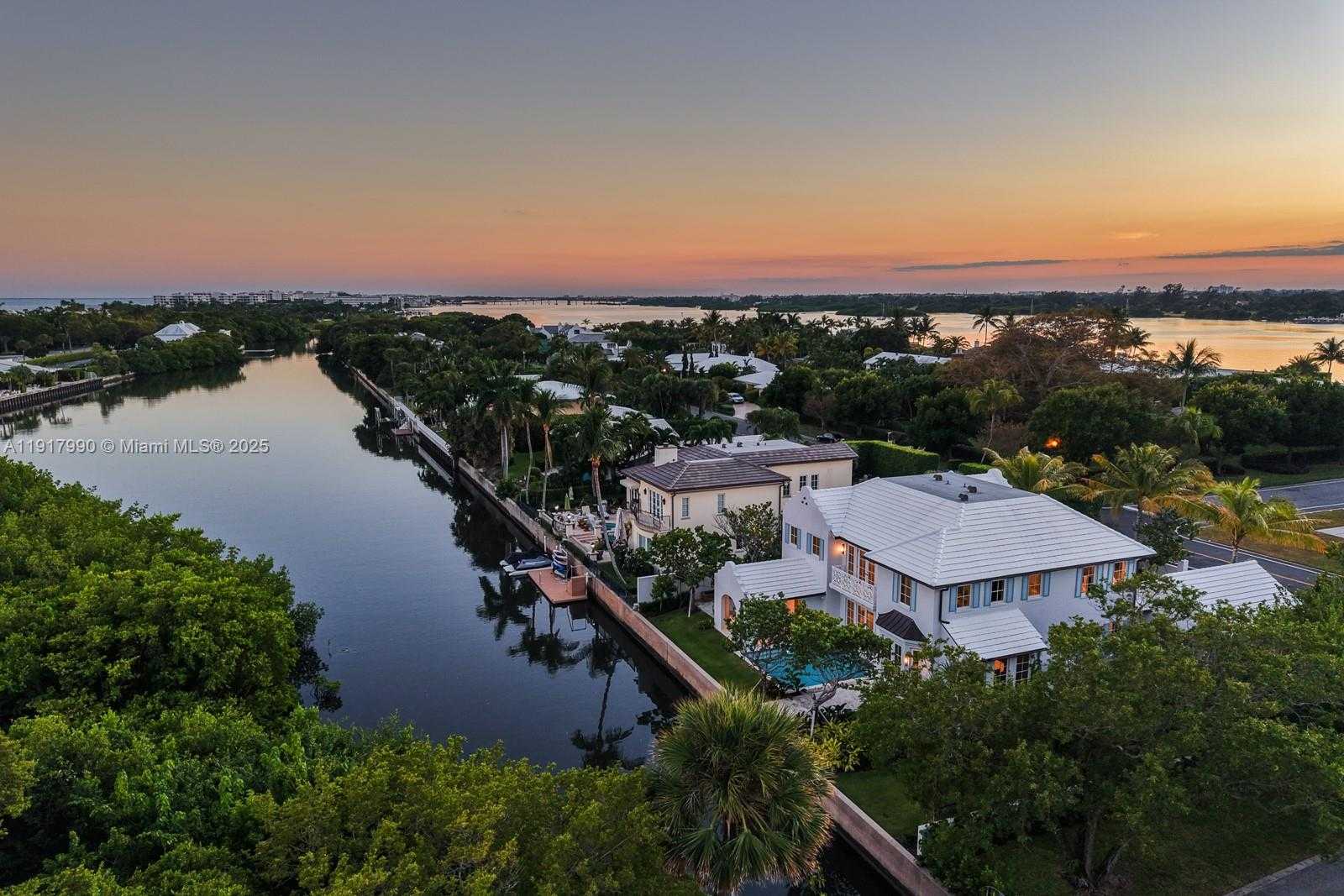 Small Image of 2219 IBIS ISLE ROAD E, Palm Beach Number 64