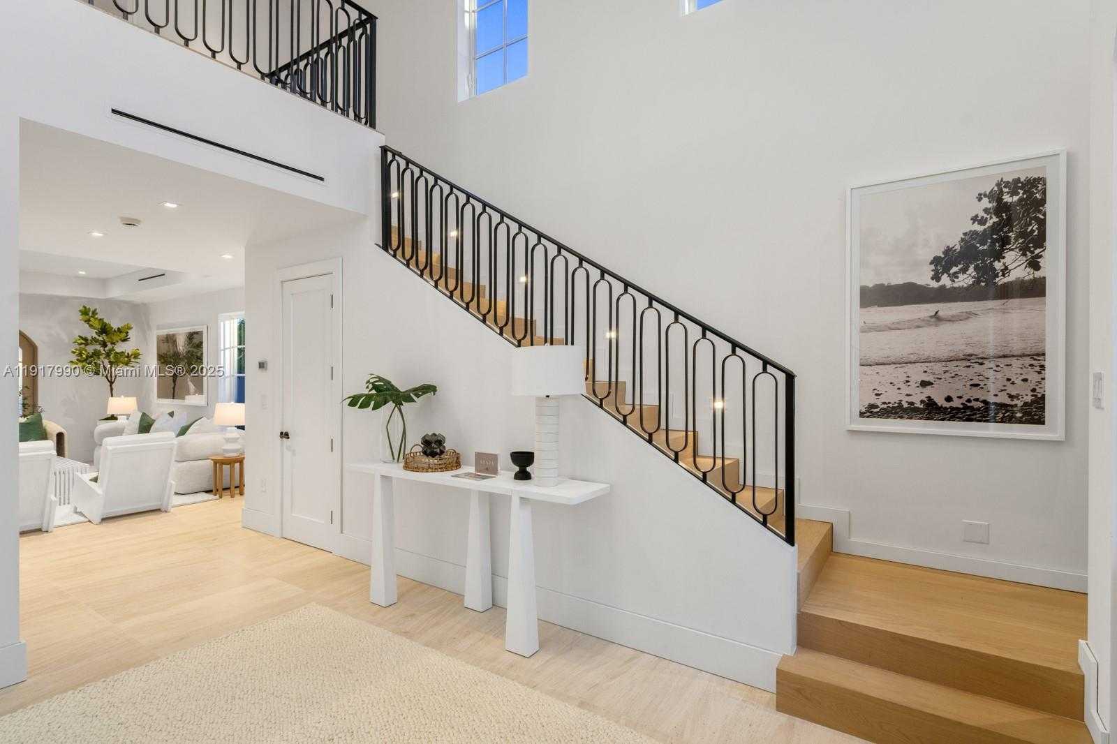 Small Image of 2219 IBIS ISLE ROAD E, Palm Beach Number 9