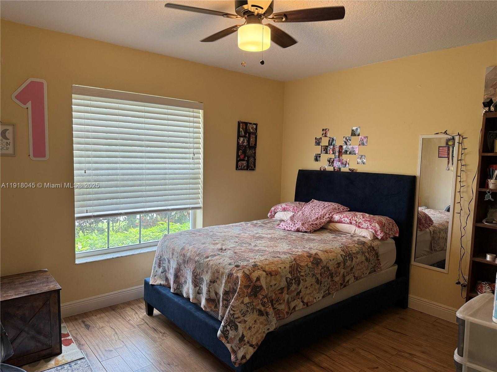 Small Image of 737 SOUTH EAST 22ND DR, Homestead Number 9