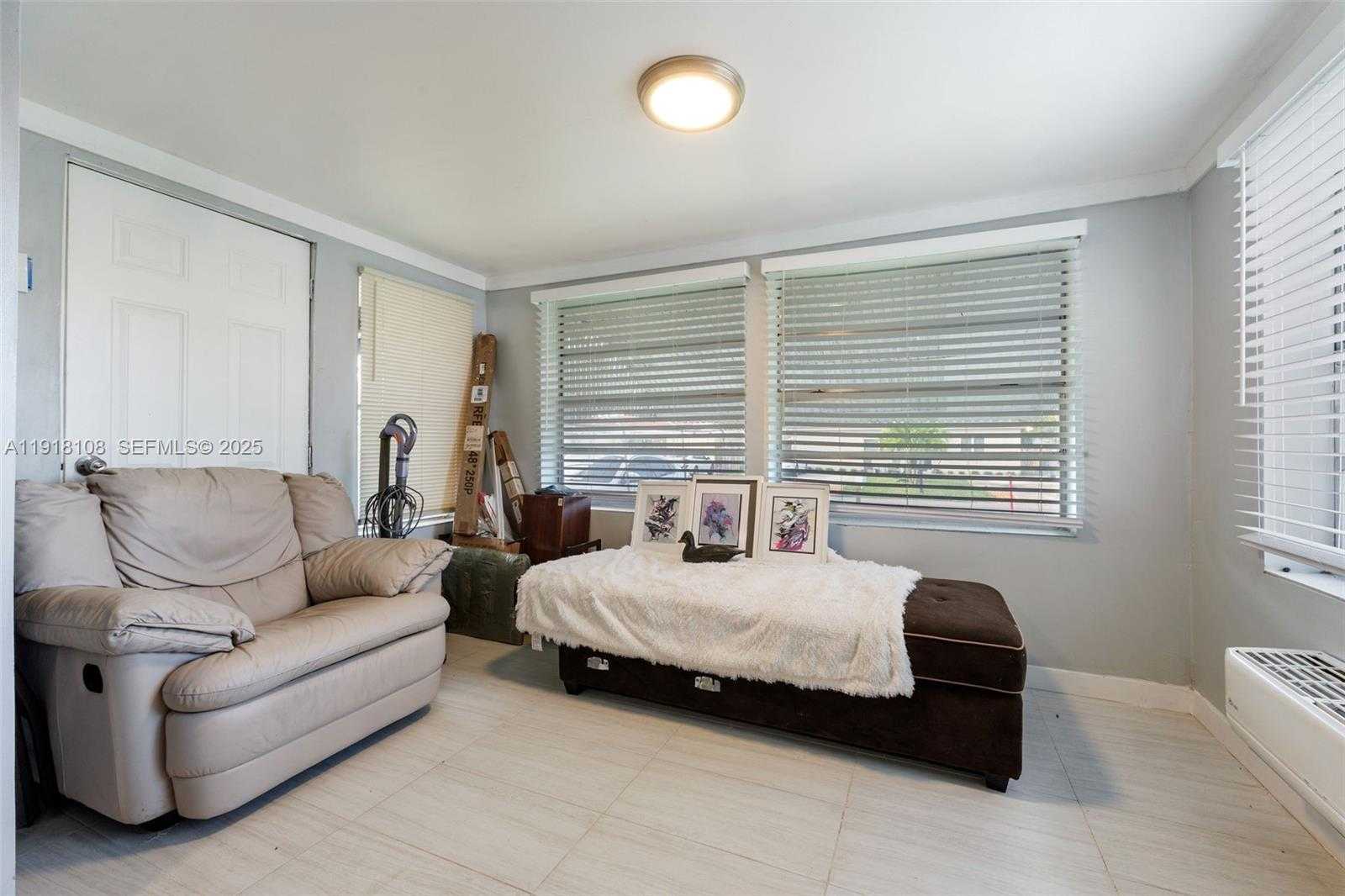 Small Image of 1464 SOUTH WEST 29TH AVE, Fort Lauderdale Number 10