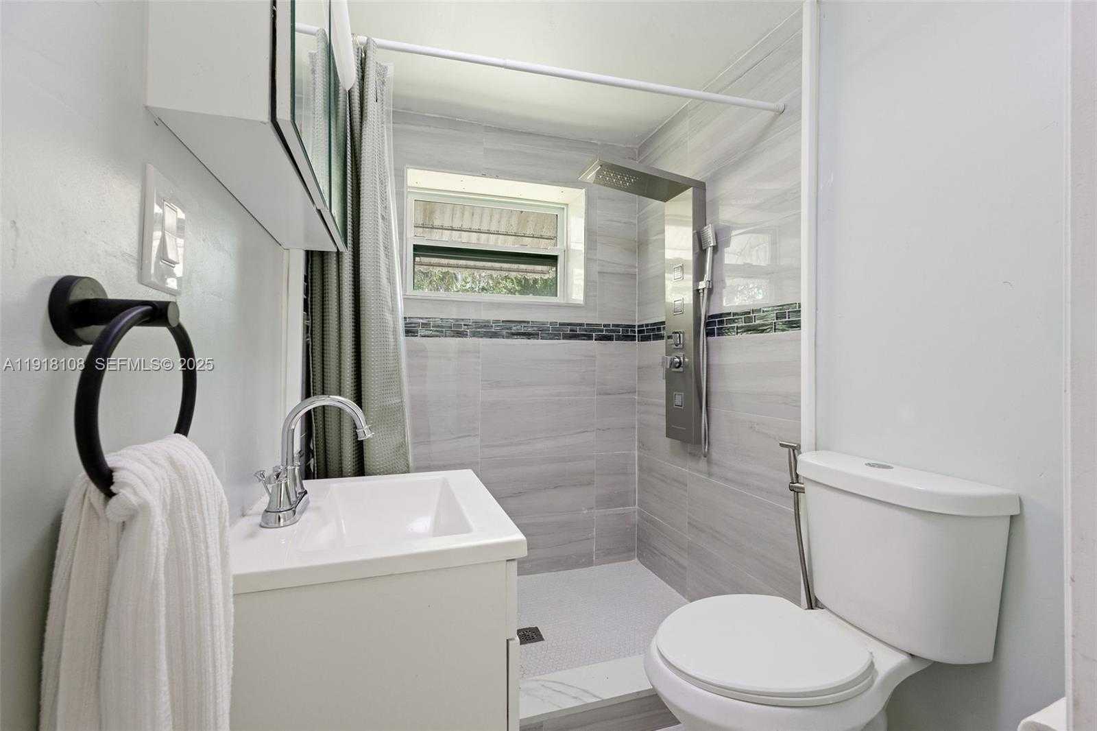 Small Image of 1464 SOUTH WEST 29TH AVE, Fort Lauderdale Number 13