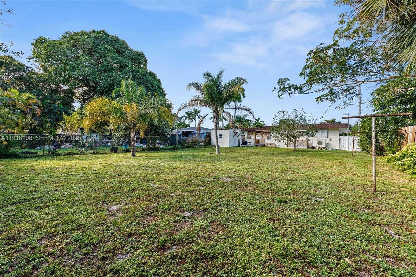 Small Image of 1464 SOUTH WEST 29TH AVE, Fort Lauderdale Number 18