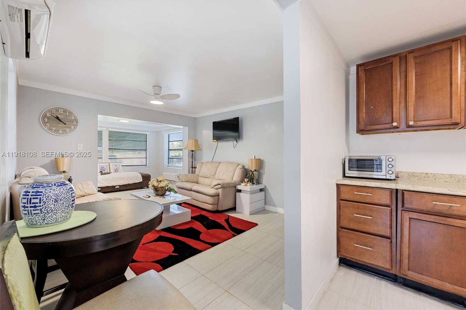 Small Image of 1464 SOUTH WEST 29TH AVE, Fort Lauderdale Number 8