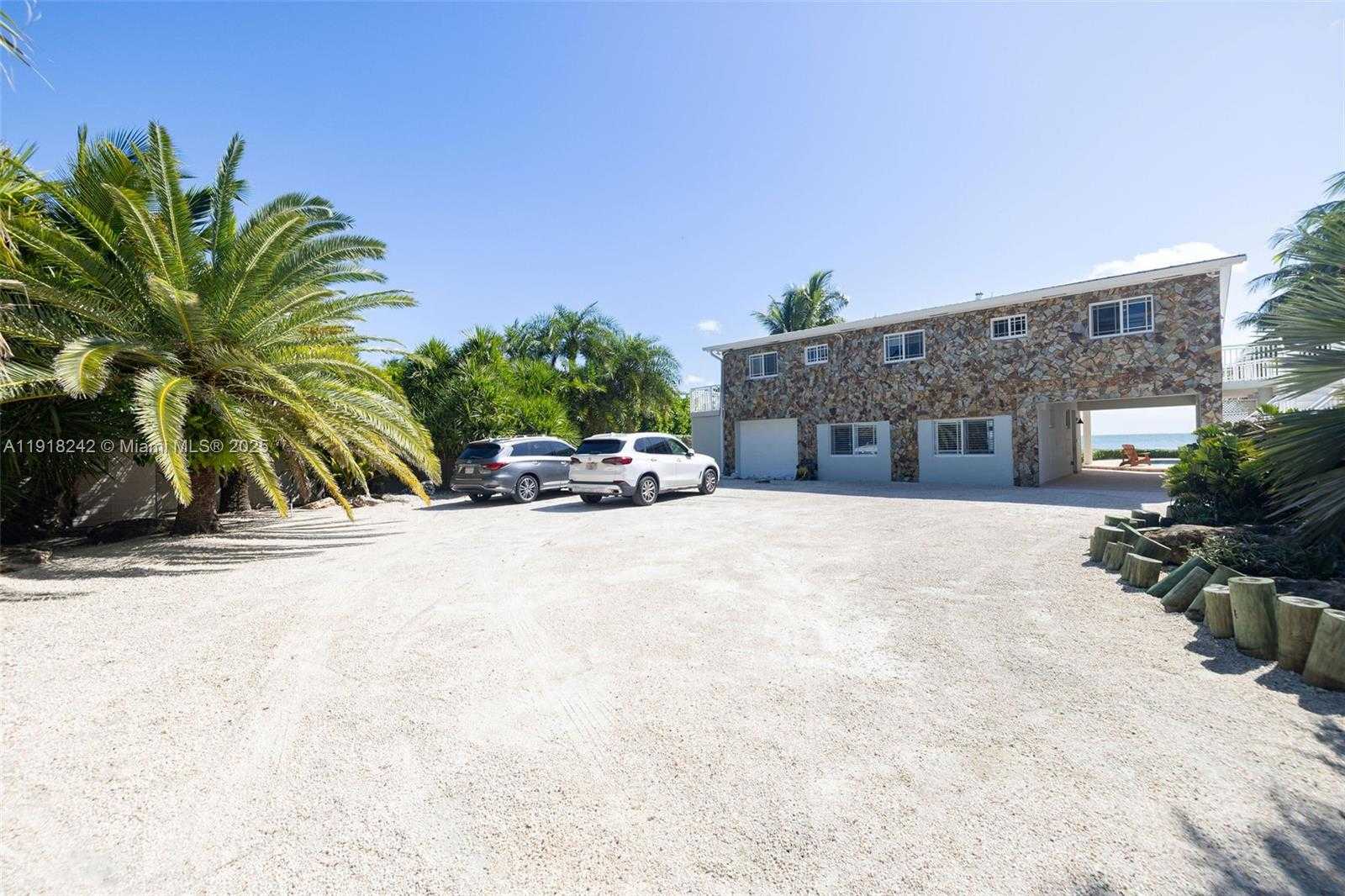 Small Image of 74049 OVERSEAS HWY, Islamorada Number 19