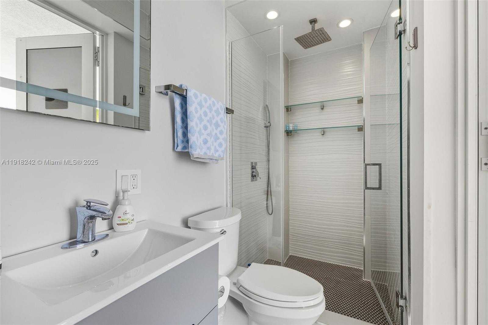 Small Image of 74049 OVERSEAS HWY, Islamorada Number 27