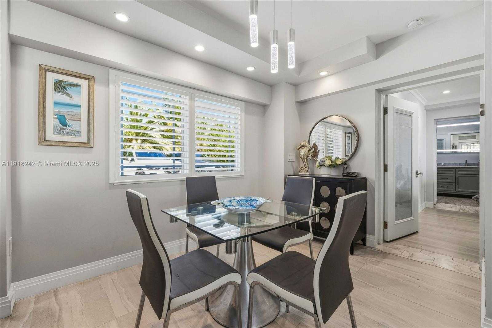 Small Image of 74049 OVERSEAS HWY, Islamorada Number 34