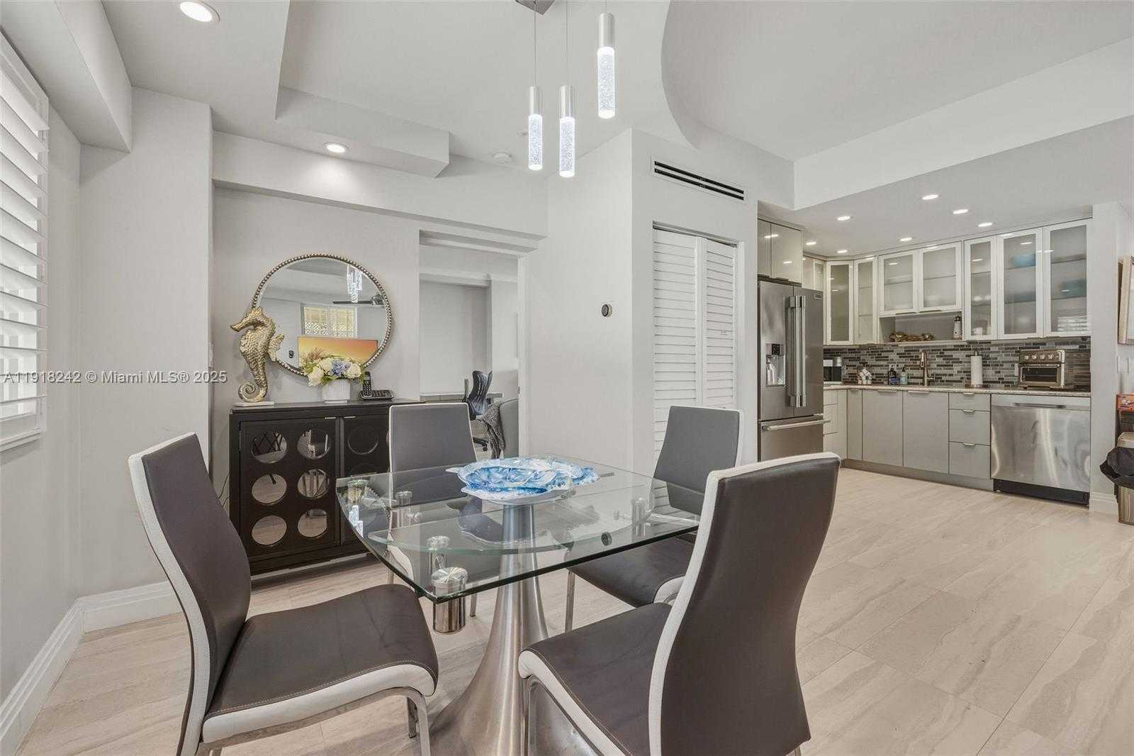 Small Image of 74049 OVERSEAS HWY, Islamorada Number 35