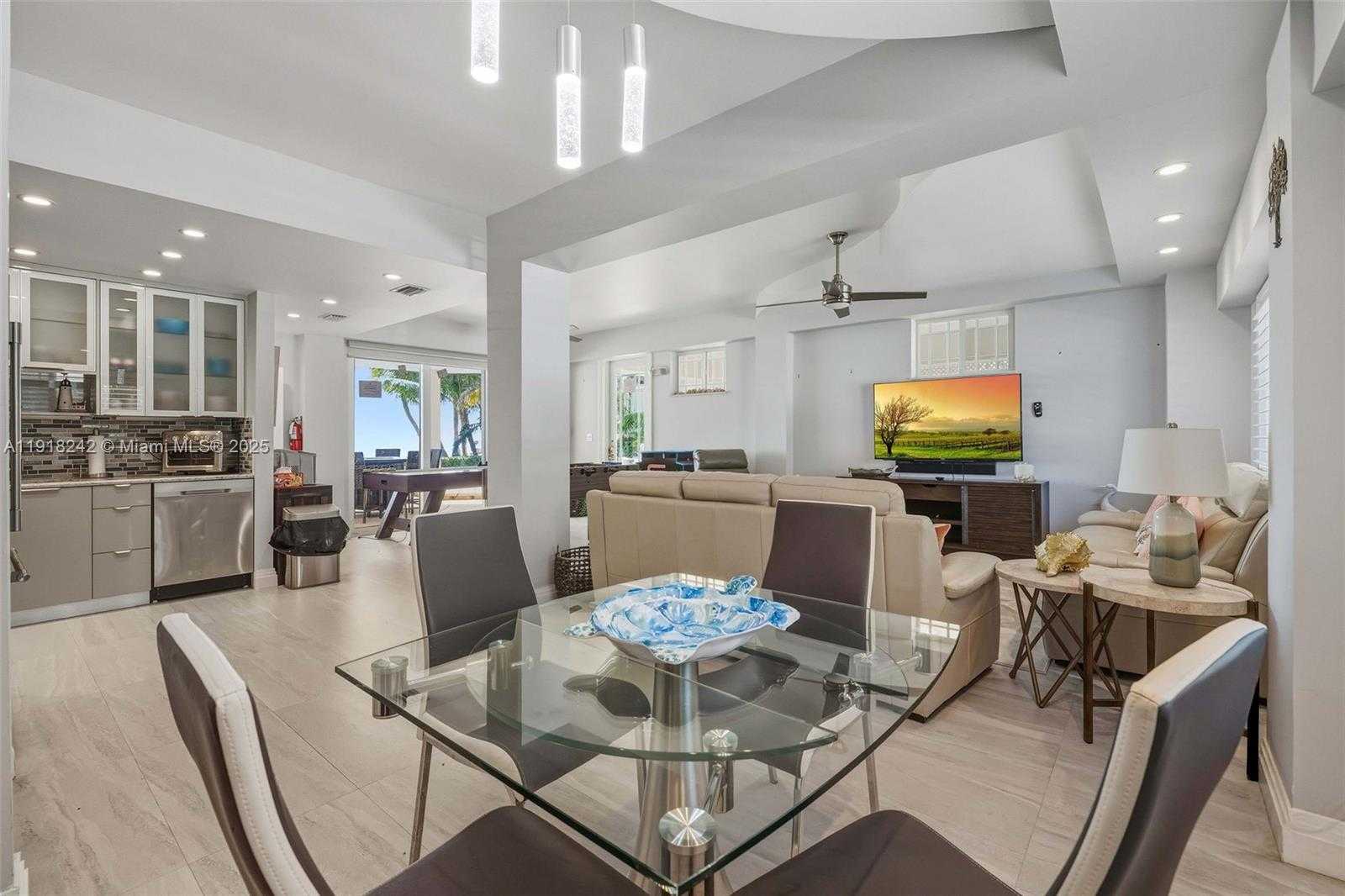 Small Image of 74049 OVERSEAS HWY, Islamorada Number 37