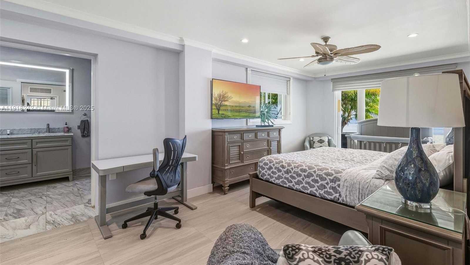 Small Image of 74049 OVERSEAS HWY, Islamorada Number 39