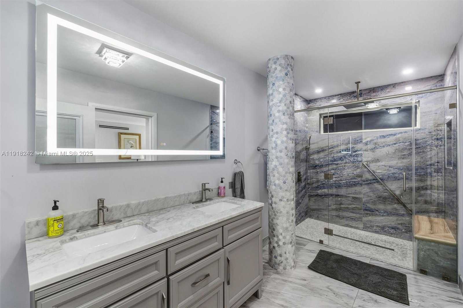 Small Image of 74049 OVERSEAS HWY, Islamorada Number 43