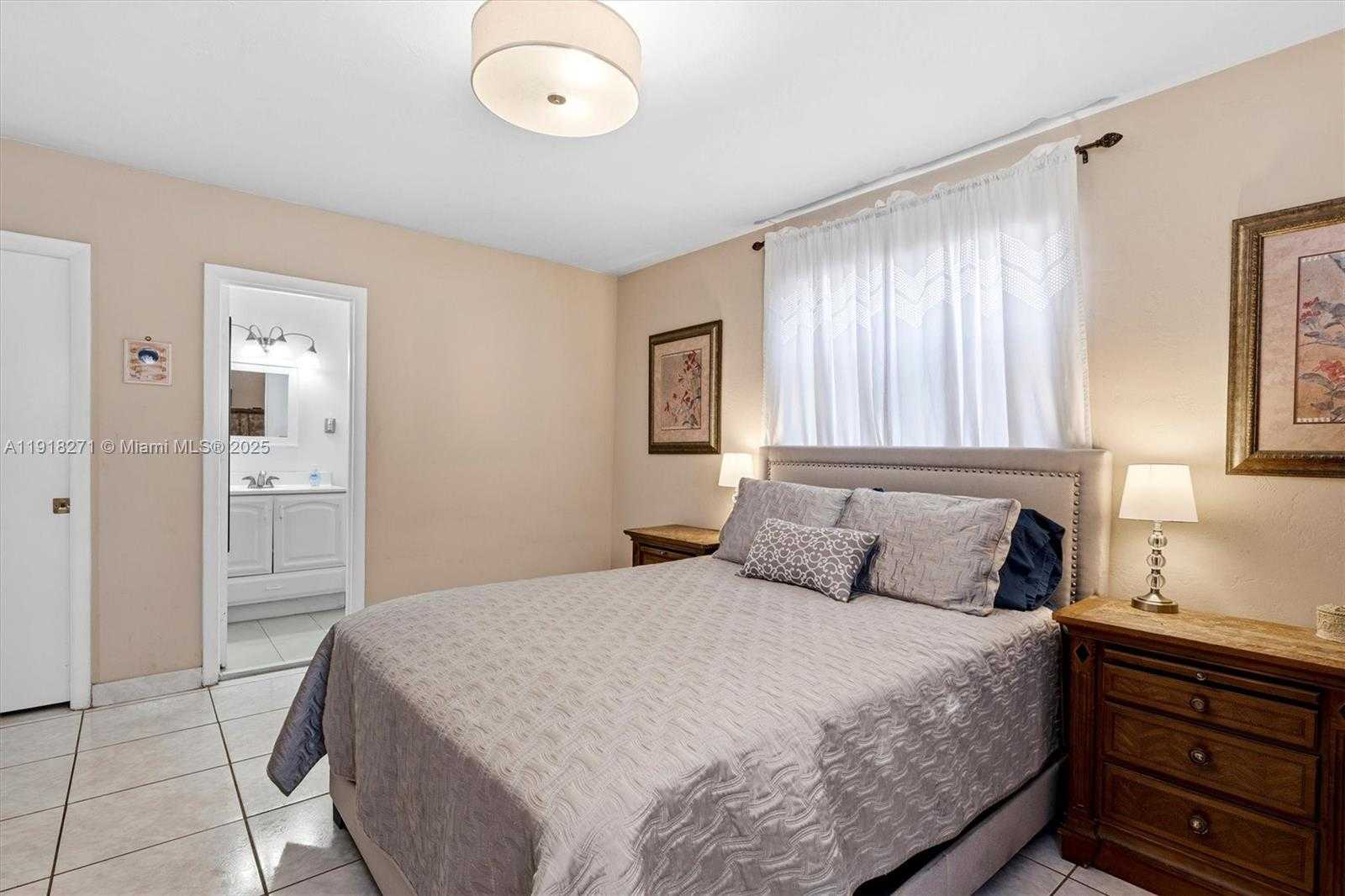 Small Image of 9411 SOUTH WEST 30TH TER, Miami Number 14