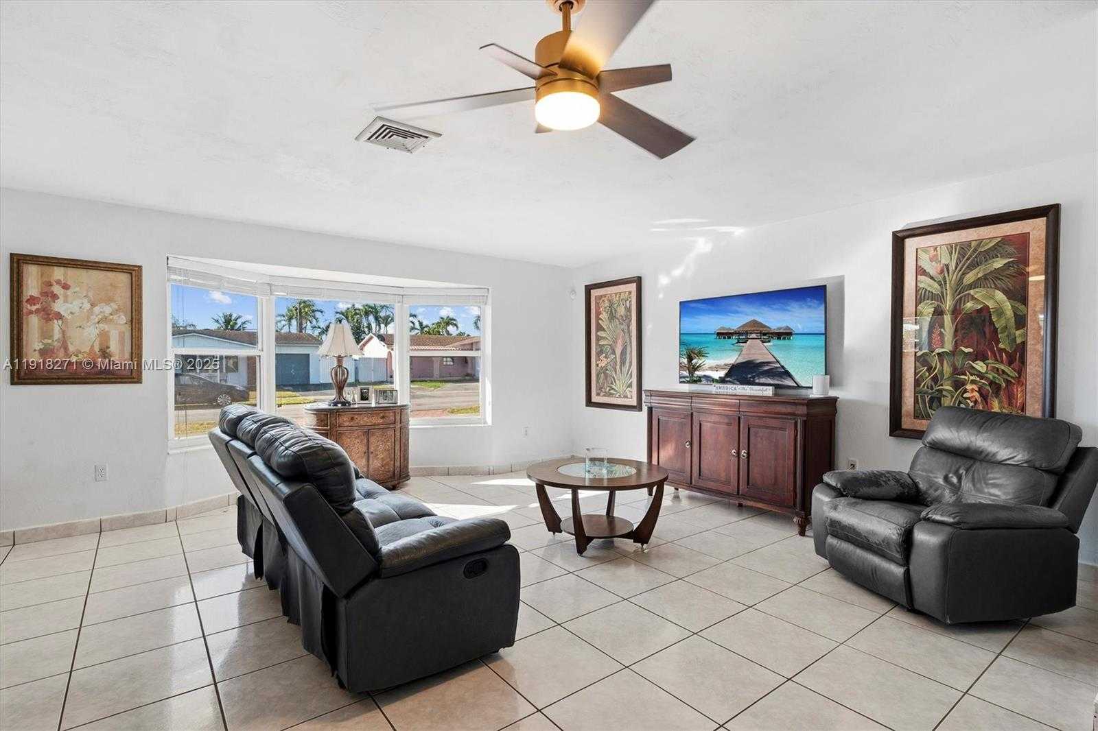 Small Image of 9411 SOUTH WEST 30TH TER, Miami Number 2