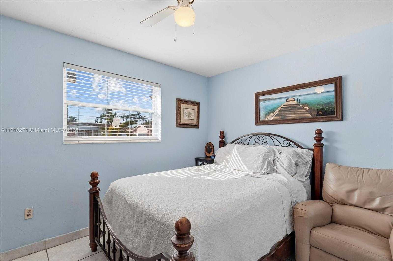 Small Image of 9411 SOUTH WEST 30TH TER, Miami Number 21