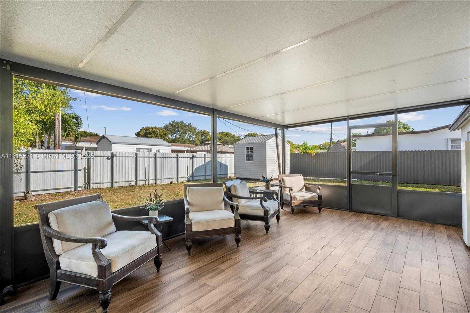 Small Image of 9411 SOUTH WEST 30TH TER, Miami Number 29