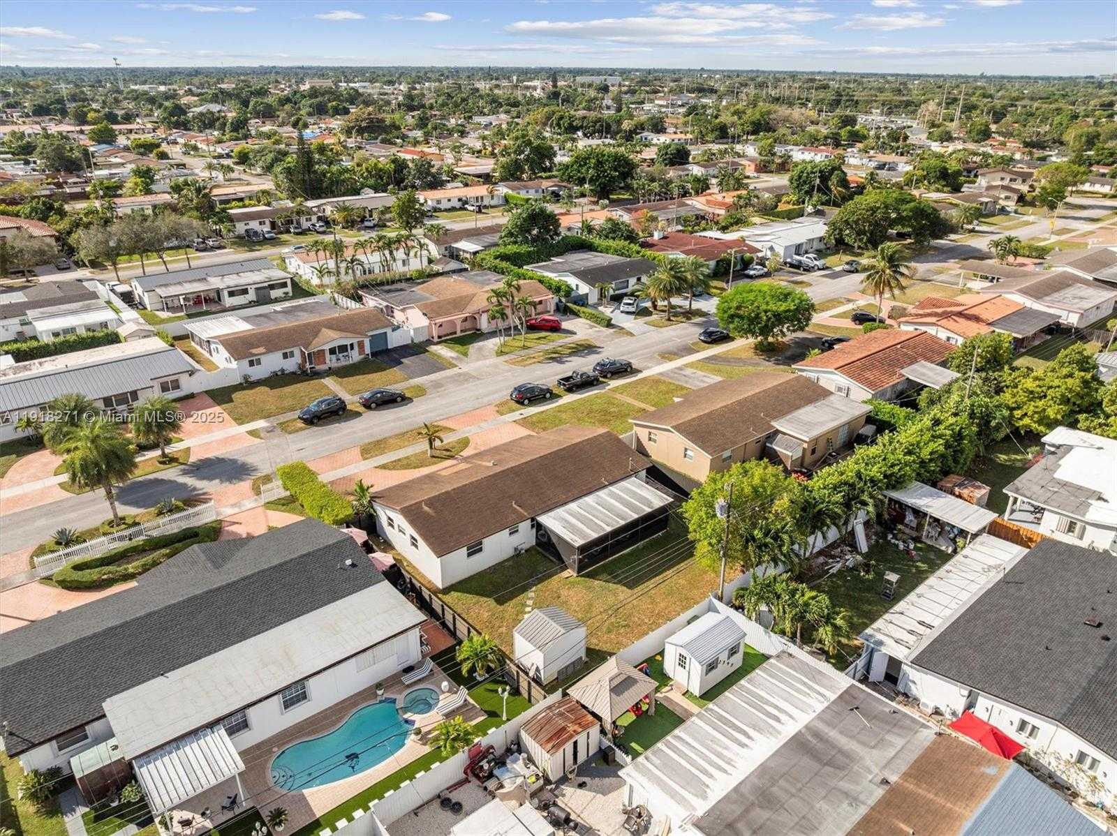 Small Image of 9411 SOUTH WEST 30TH TER, Miami Number 31