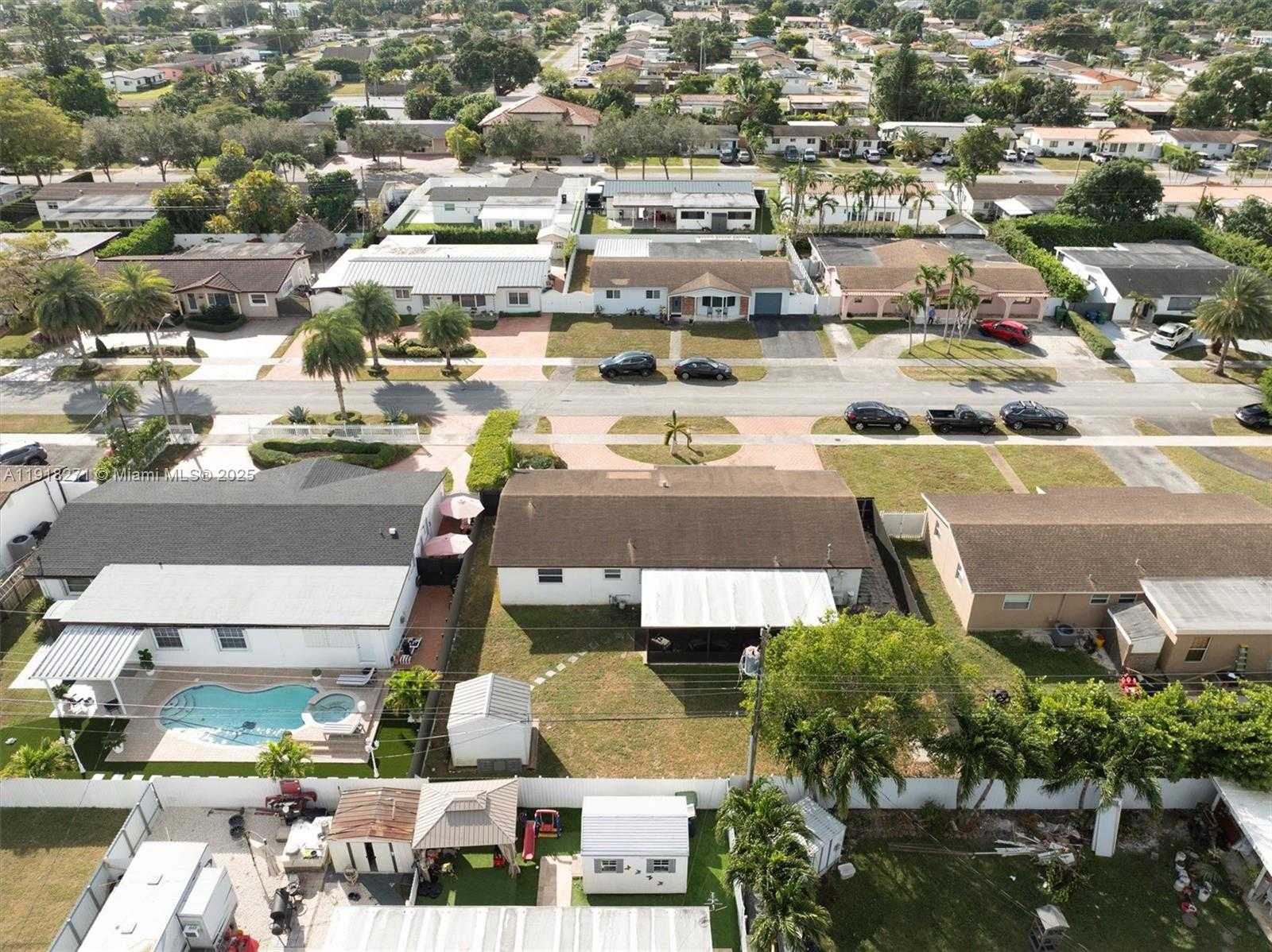 Small Image of 9411 SOUTH WEST 30TH TER, Miami Number 33