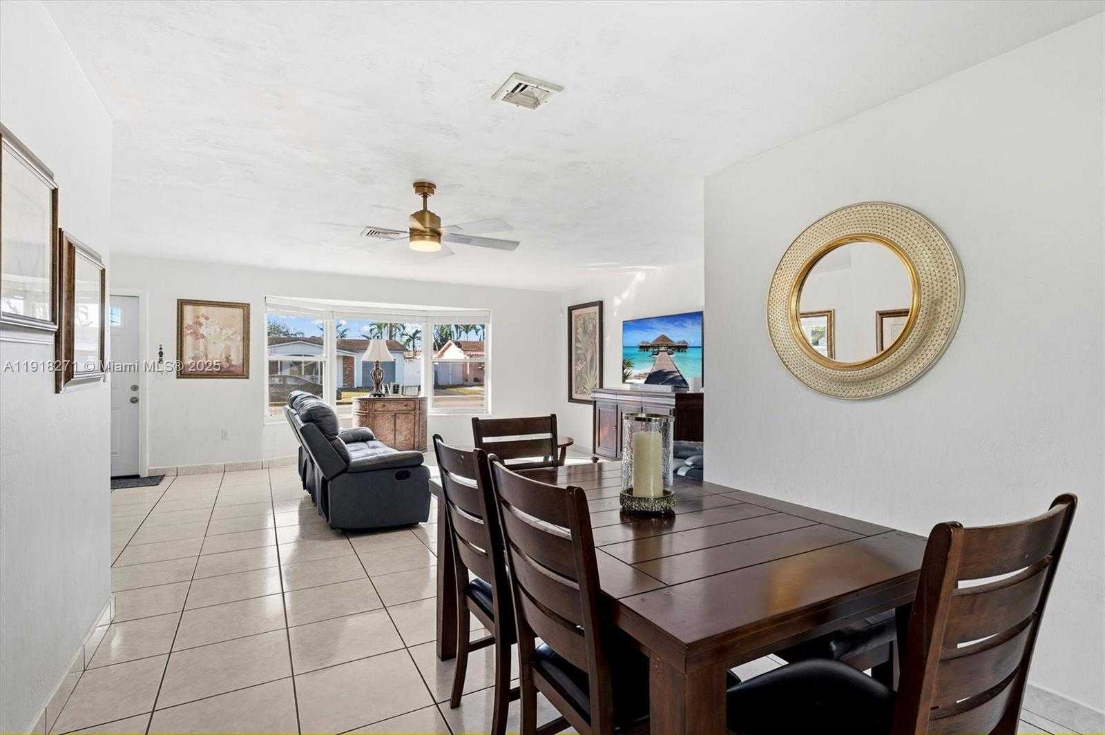 Small Image of 9411 SOUTH WEST 30TH TER, Miami Number 5