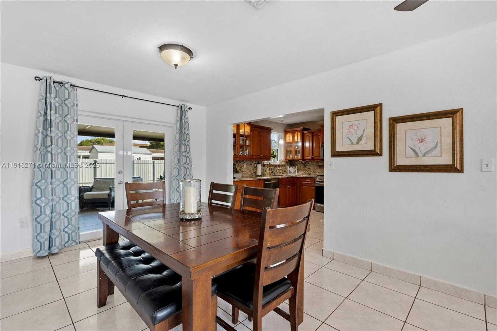 Small Image of 9411 SOUTH WEST 30TH TER, Miami Number 7