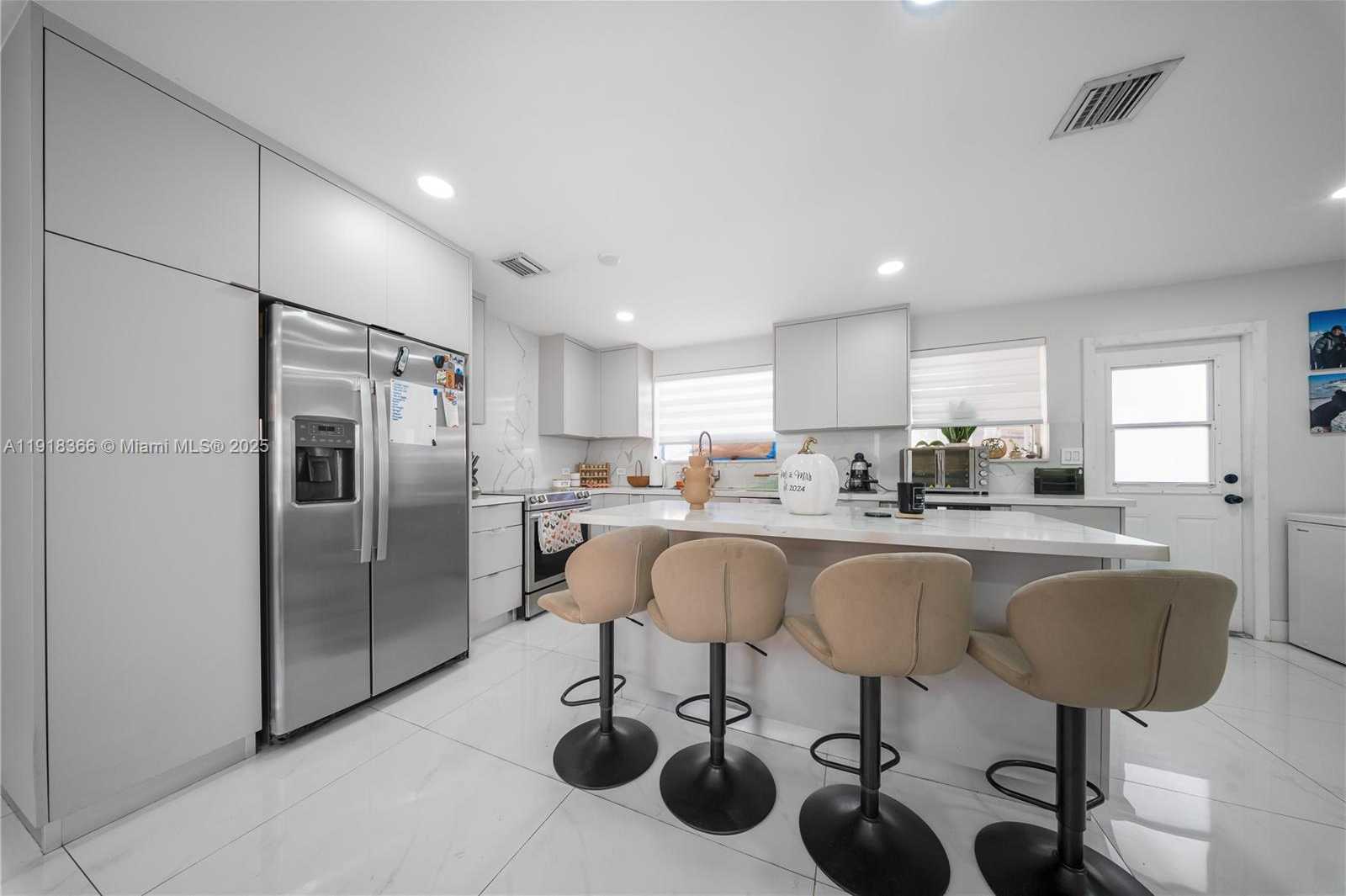 Small Image of 270 WEST 14TH ST, Hialeah Number 13