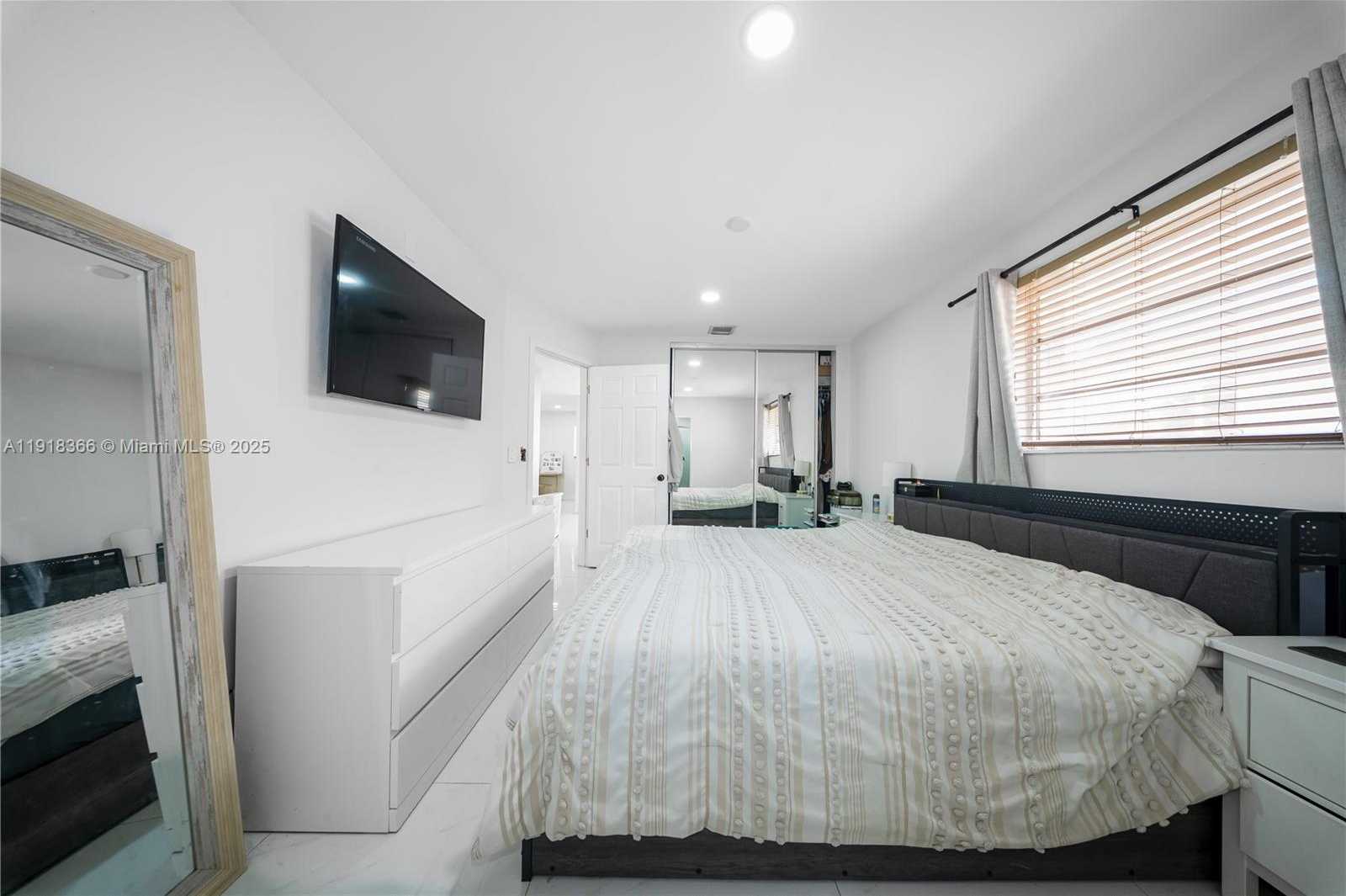 Small Image of 270 WEST 14TH ST, Hialeah Number 16