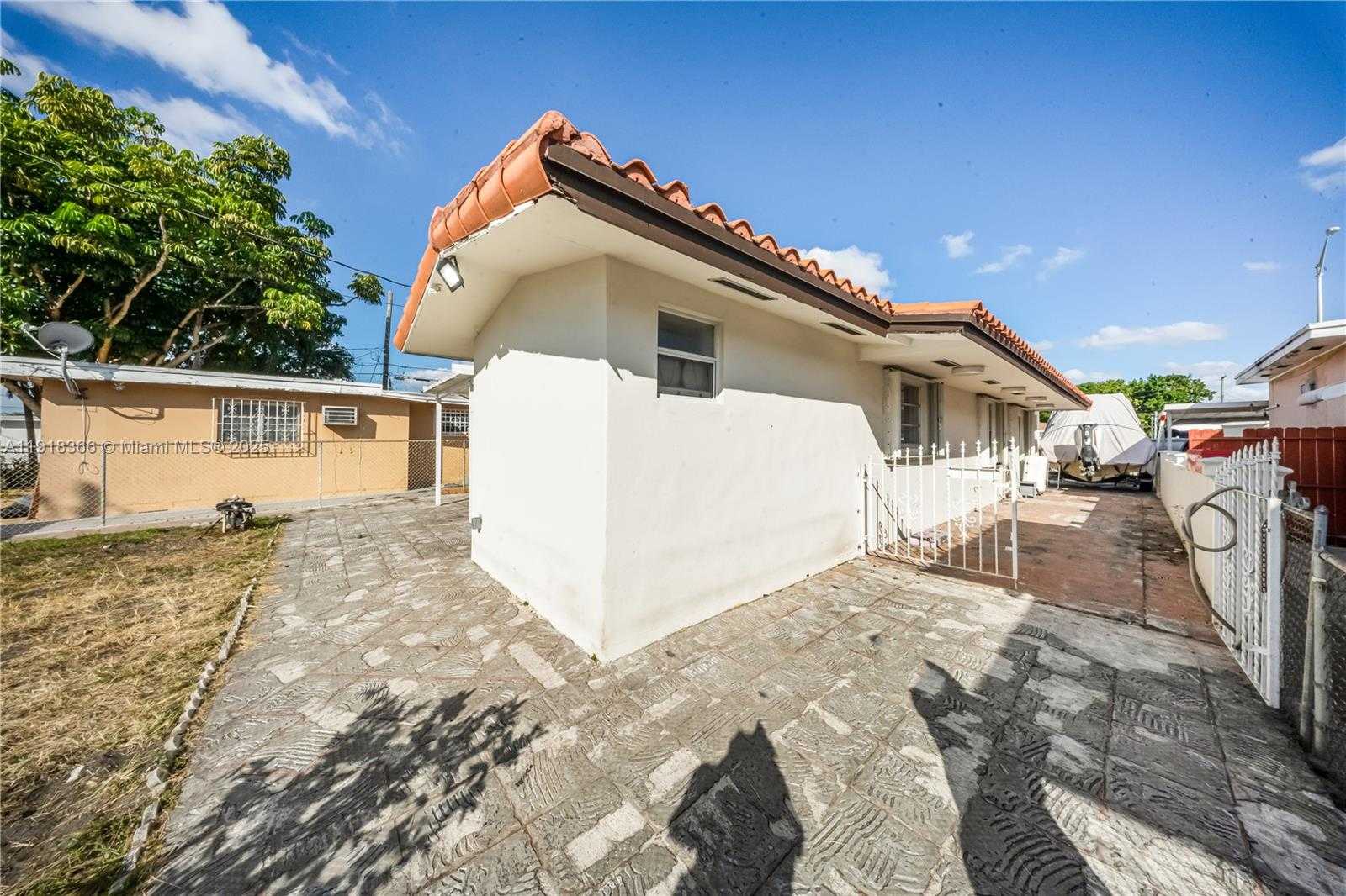 Small Image of 270 WEST 14TH ST, Hialeah Number 17