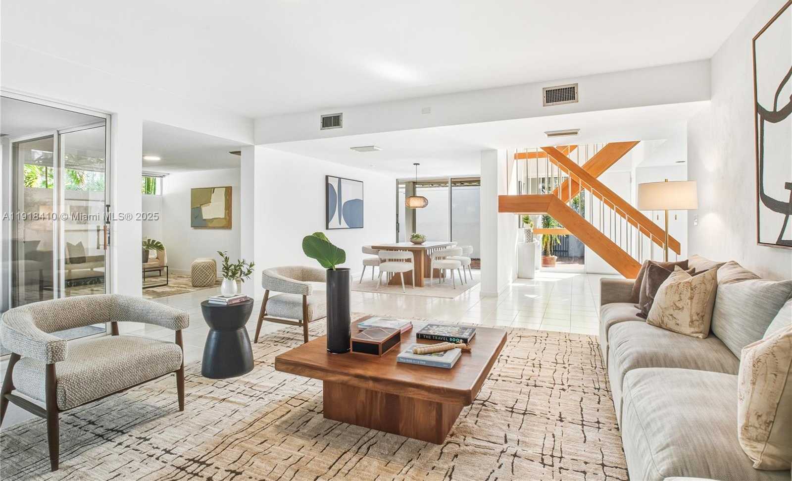 Small Image of 2475 SOUTH BAYSHORE DR, Miami Number 14