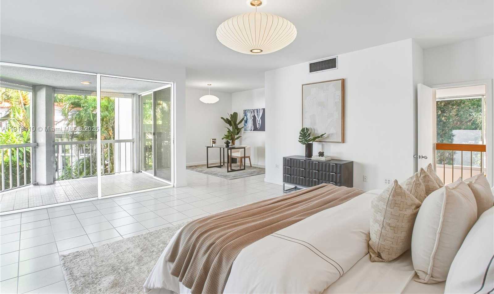 Small Image of 2475 SOUTH BAYSHORE DR, Miami Number 21