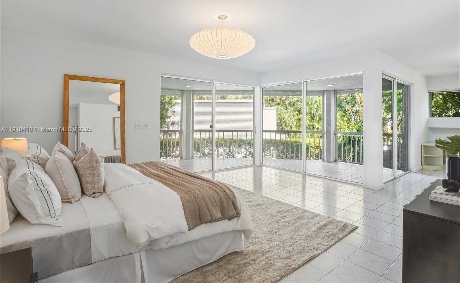 Small Image of 2475 SOUTH BAYSHORE DR, Miami Number 22