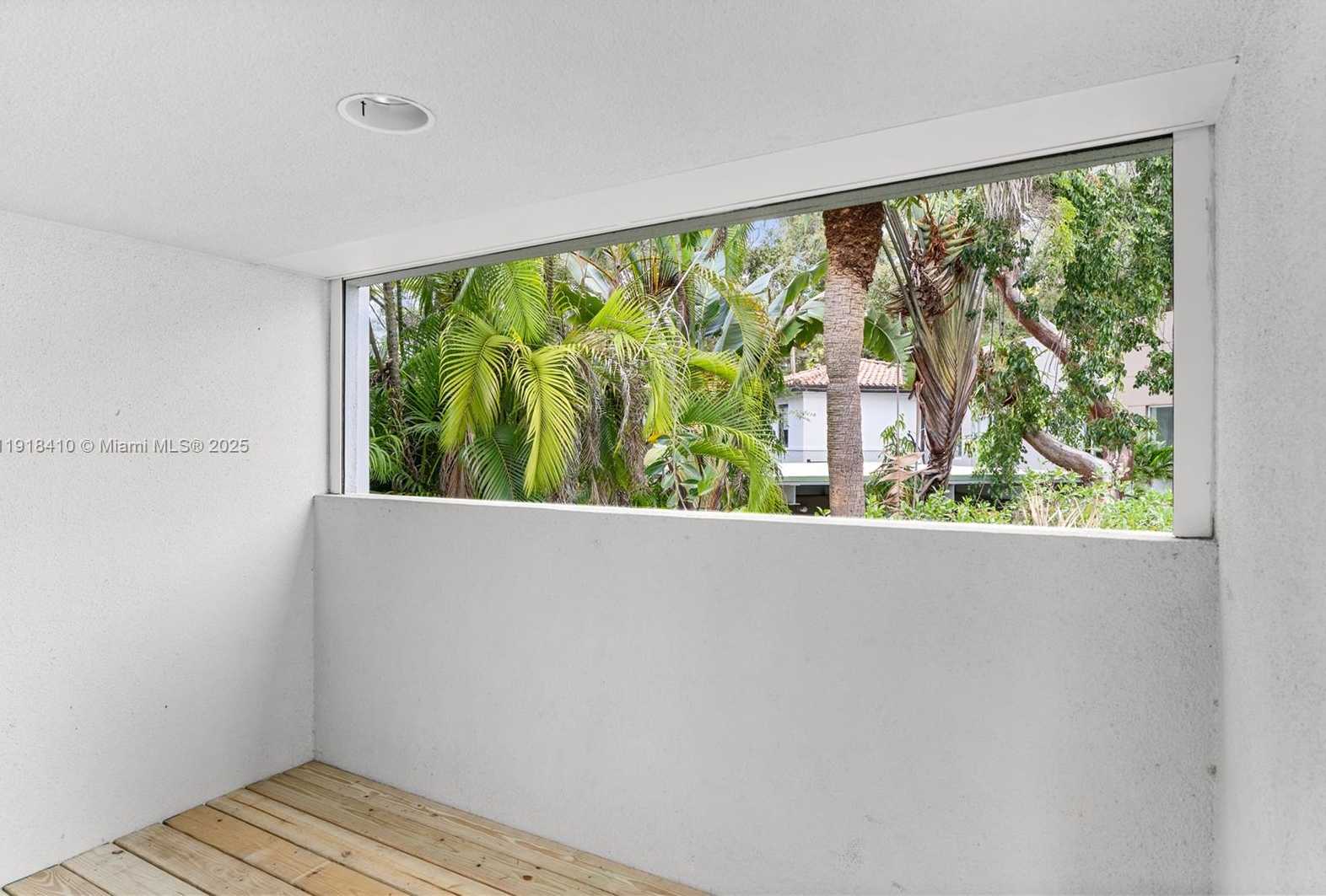 Small Image of 2475 SOUTH BAYSHORE DR, Miami Number 29