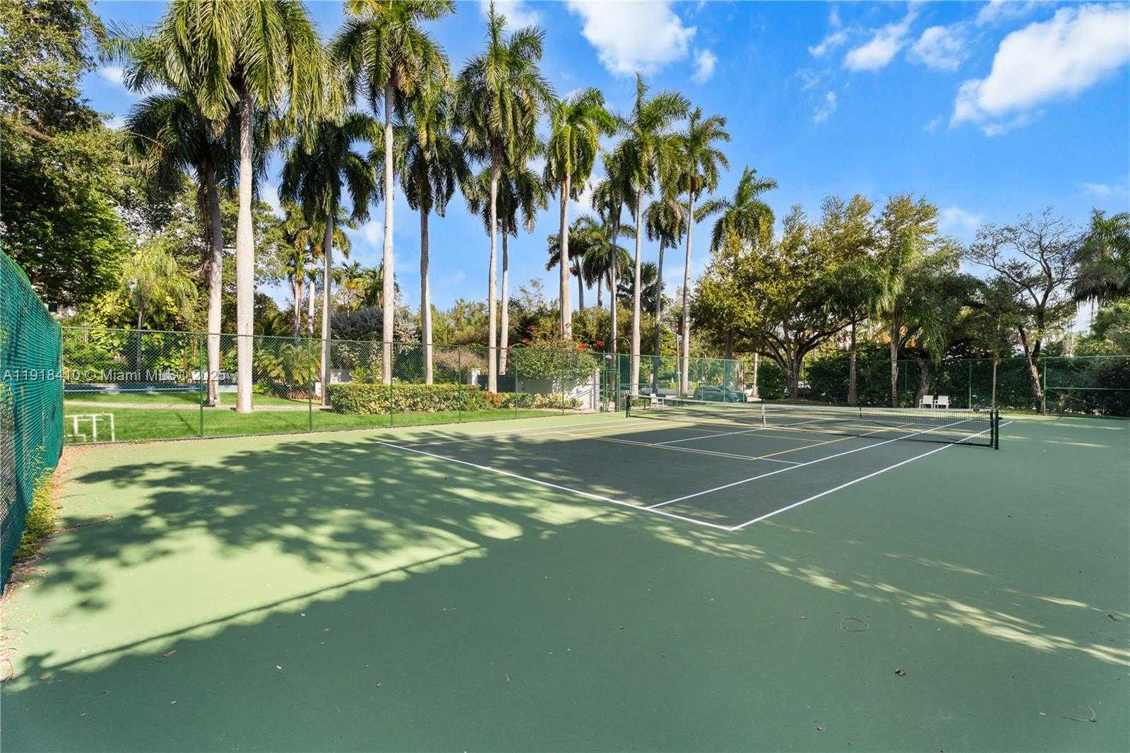 Small Image of 2475 SOUTH BAYSHORE DR, Miami Number 44