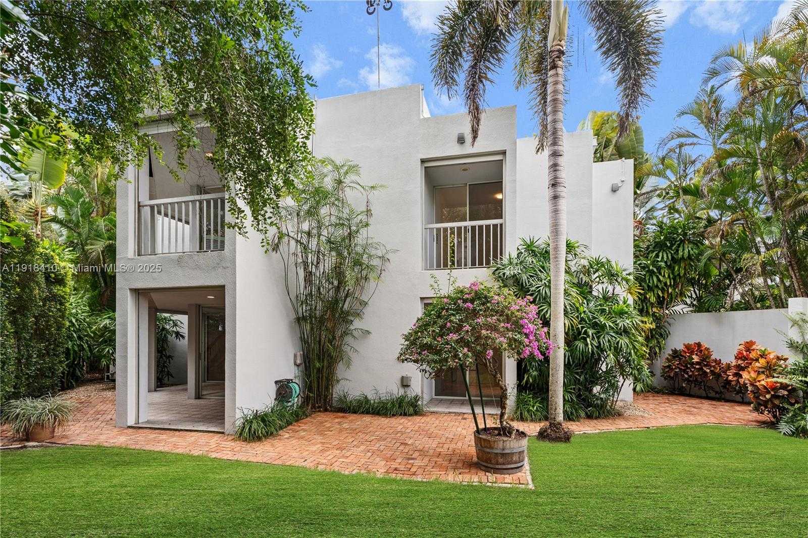 Small Image of 2475 SOUTH BAYSHORE DR, Miami Number 5